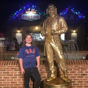 Meet your Posher, Carrie